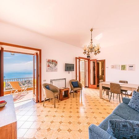 Appartamento Emma In Villa Laura Scala Ngoại thất bức ảnh